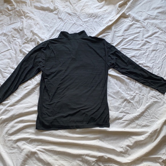 Nike Dri-Fit Pull Over - Picture 3 of 3